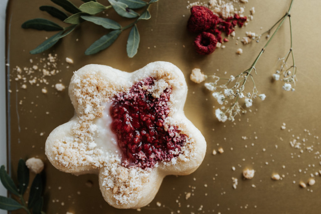 WEGAŃSKA MALINIANKA Z BUDYNIEM